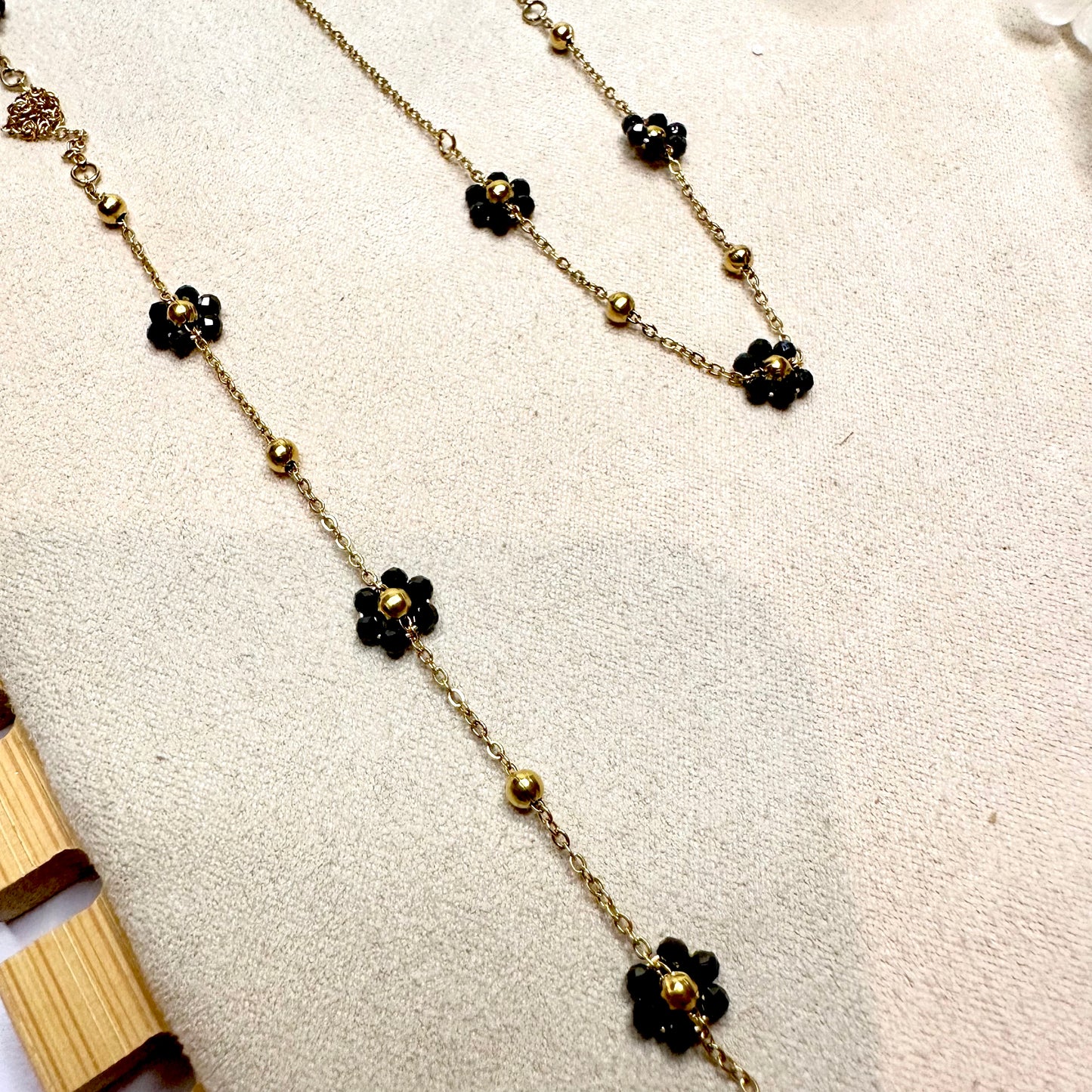 Collier de dos Inaya