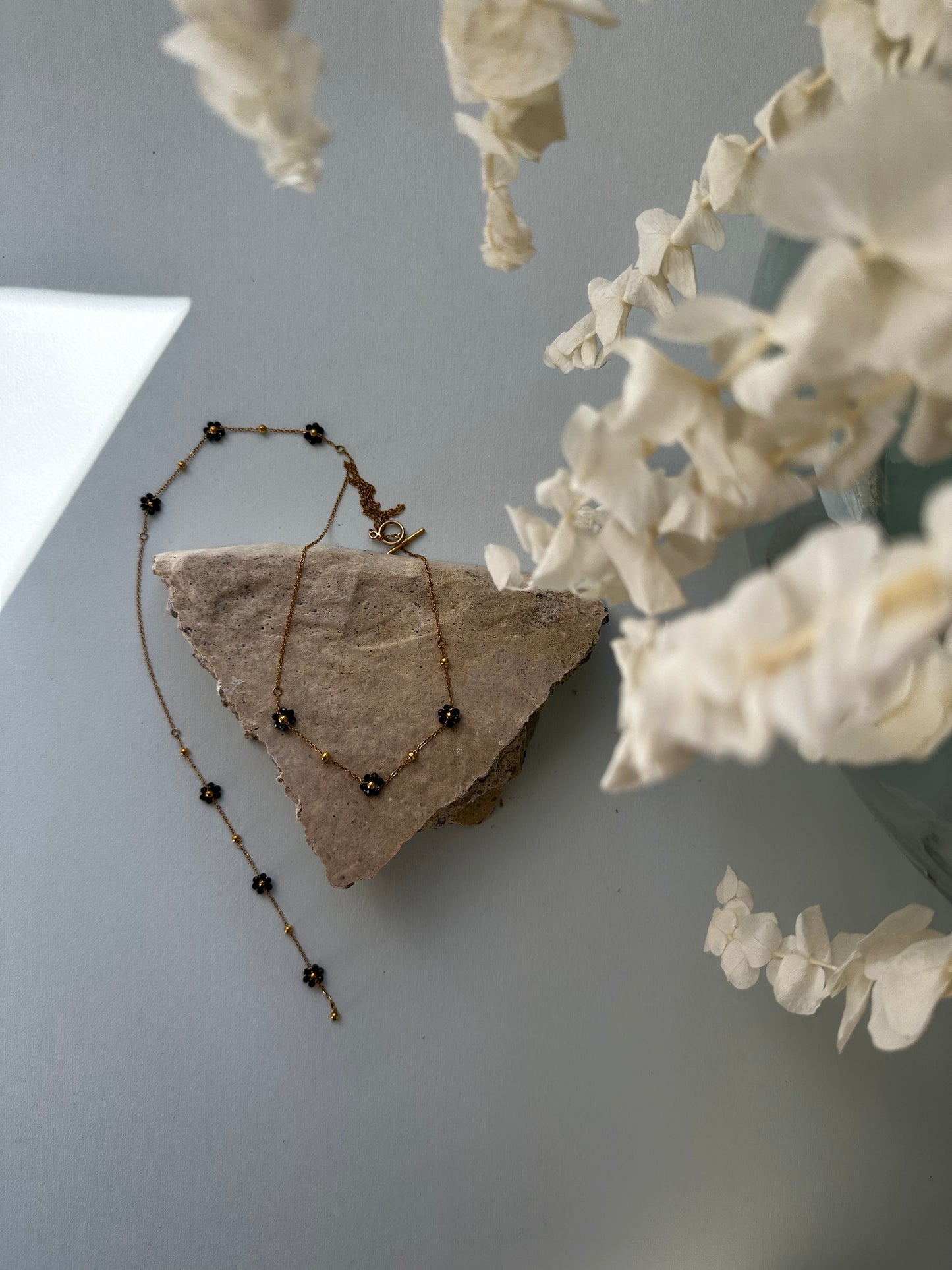 Collier de dos Inaya