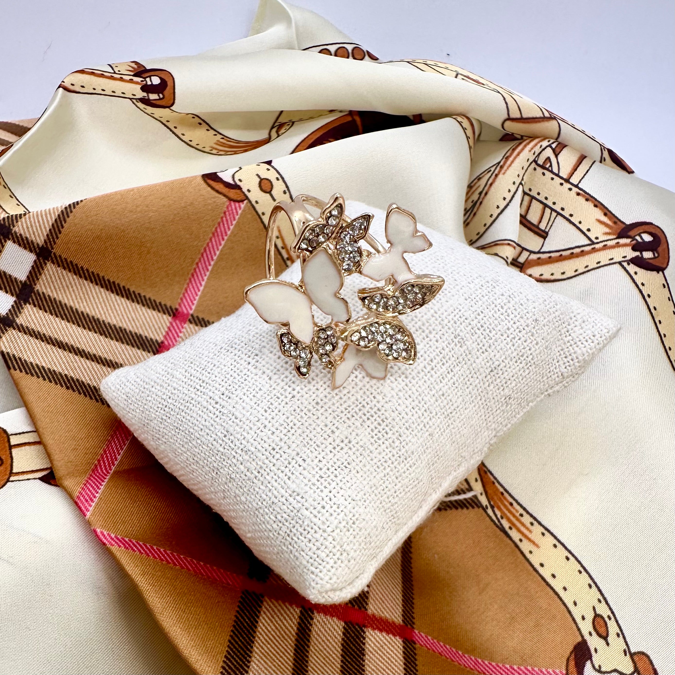 Bijoux de foulard – Le petit twist qui change tout !