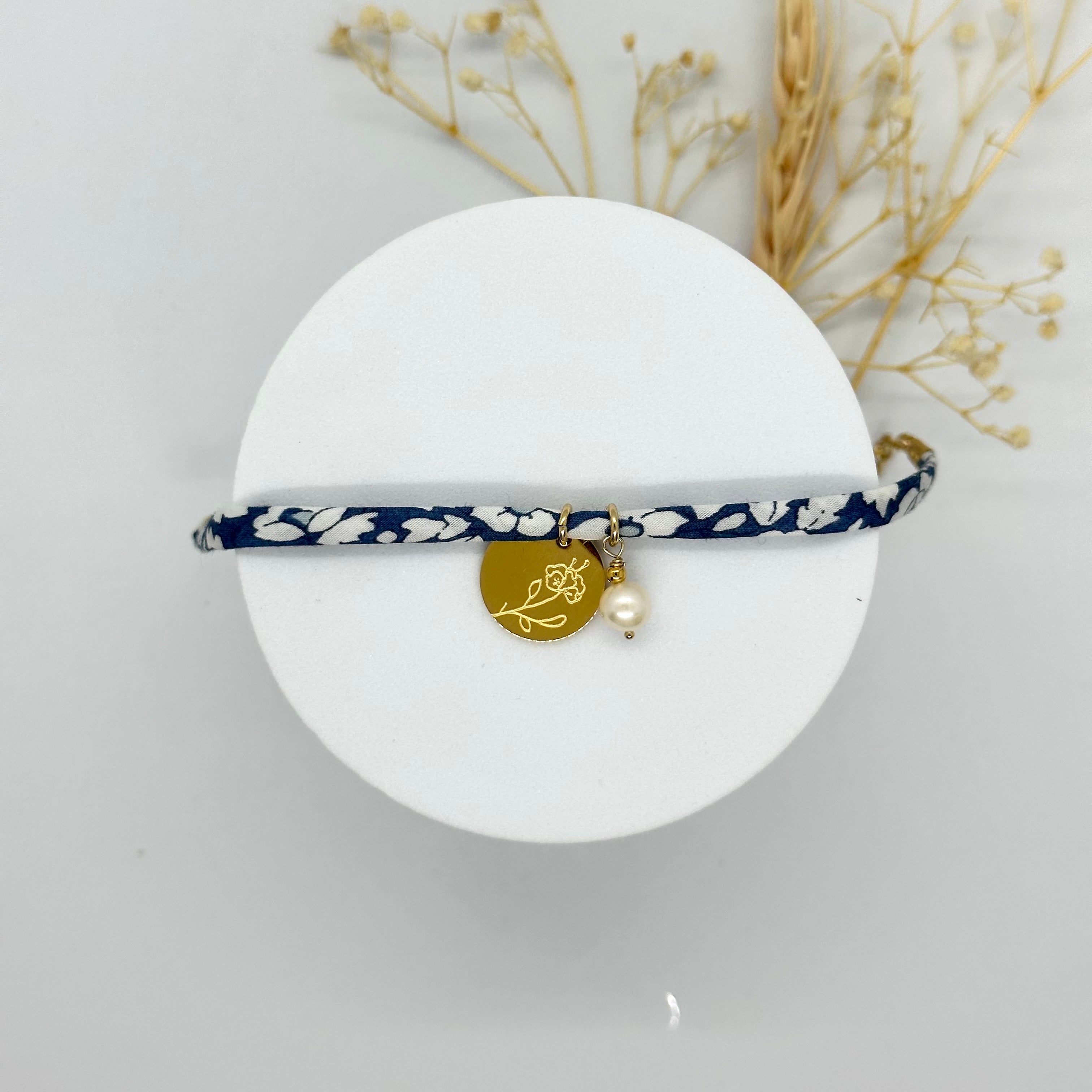 Bracelet Fleur du Mois sur tissu Liberty